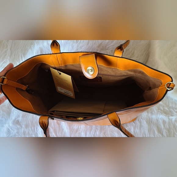 PATRICIA Nash Leather Mallory Multi Pocket Tote - Picture 3 of 4